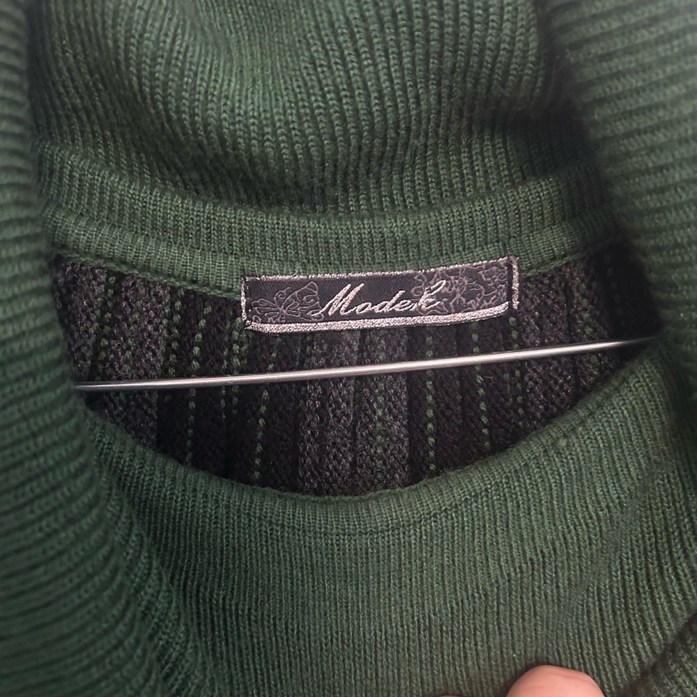 Green and Black Striped Women's Sweater - Picture 4 of 4